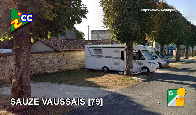CPA FRANCE 79 Paysanne des environs de Sauzé Vaussais | 79 deux